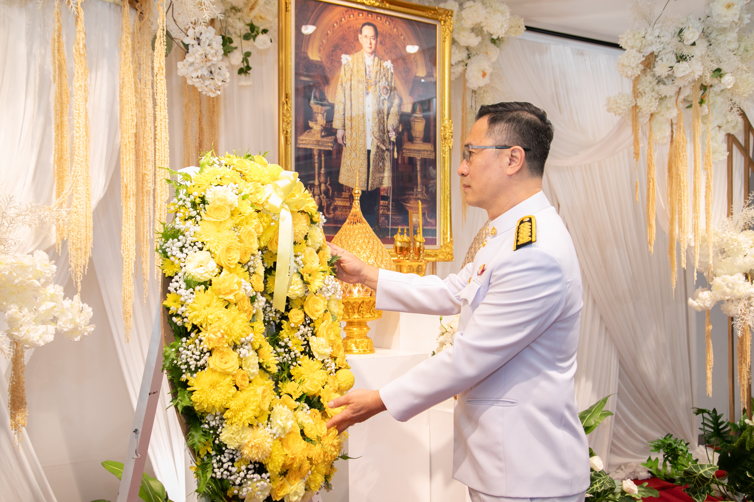 EXIM BANK น้อมรำลึกเนื่องในวันนวมินทรมหาราช