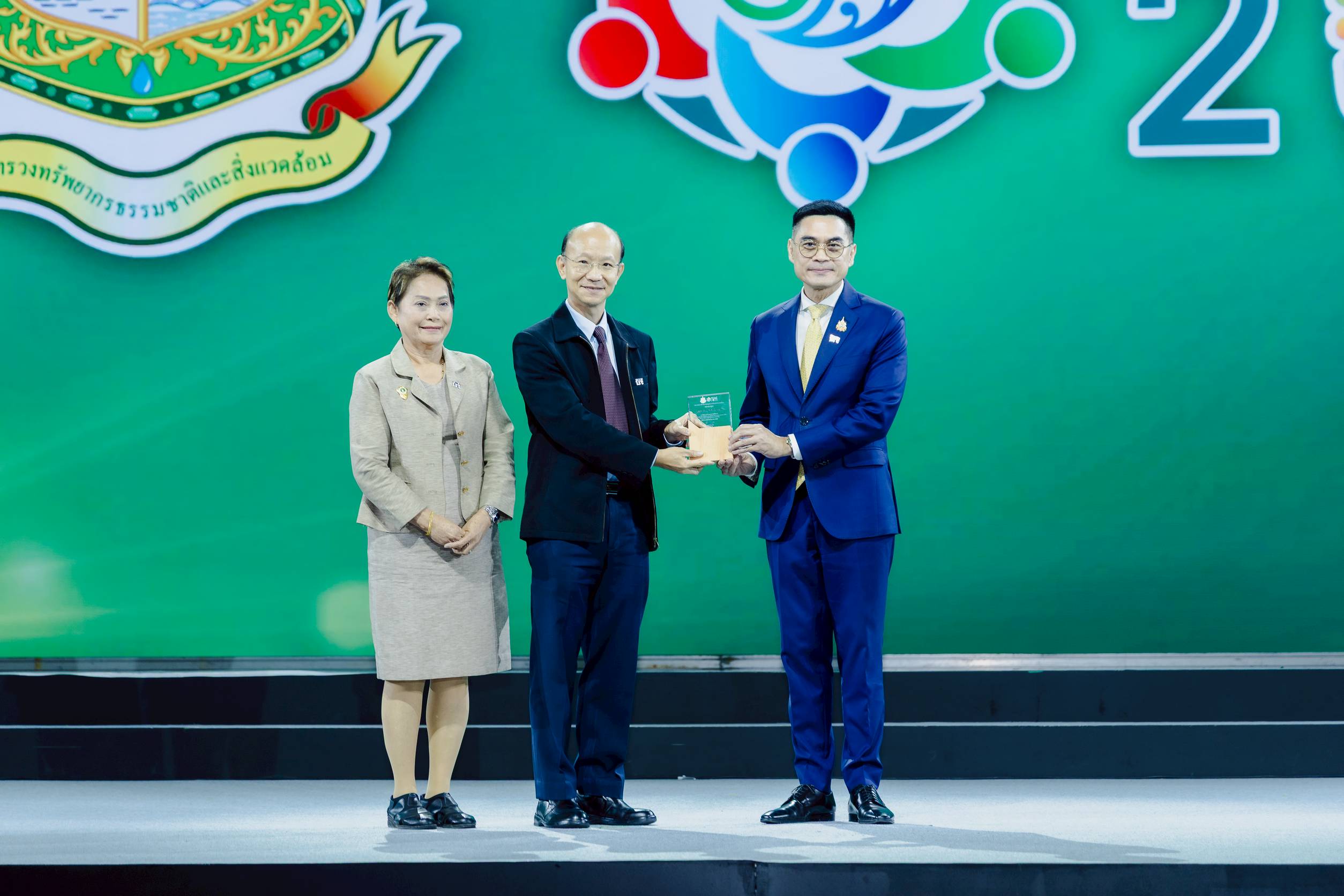 บ้านปู รับโล่ภาคี TCAC 2025 ขับเคลื่อนภาคประชาชนลดก๊าซเรือนกระจก