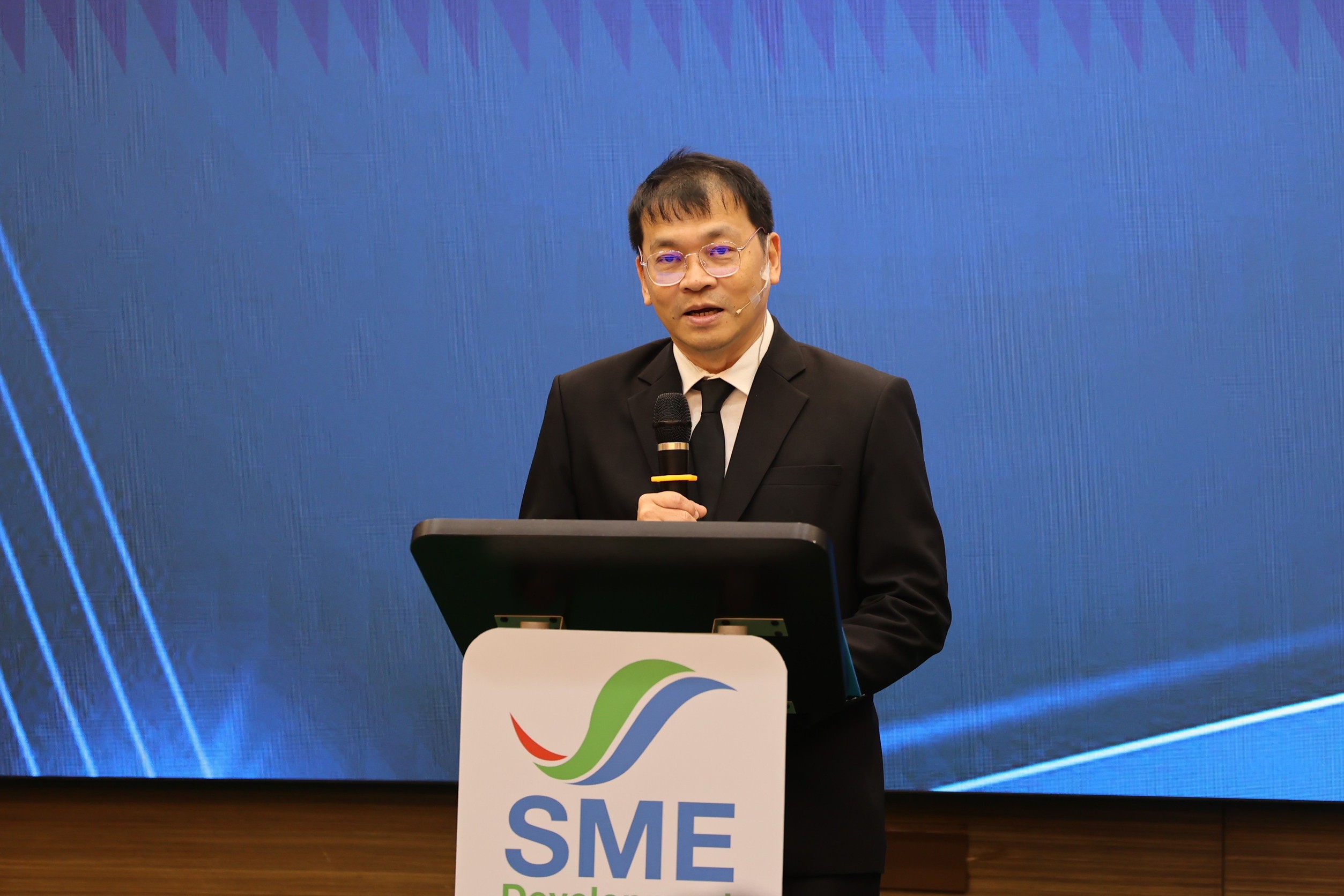 SME D Bank โชว์ผลงาน 9 เดือนแรกปี 68 ปล่อยกู้ 5.7 หมื่นล้าน - เดินหน้าเร่งแก้หนี้ต่อเนื่อง