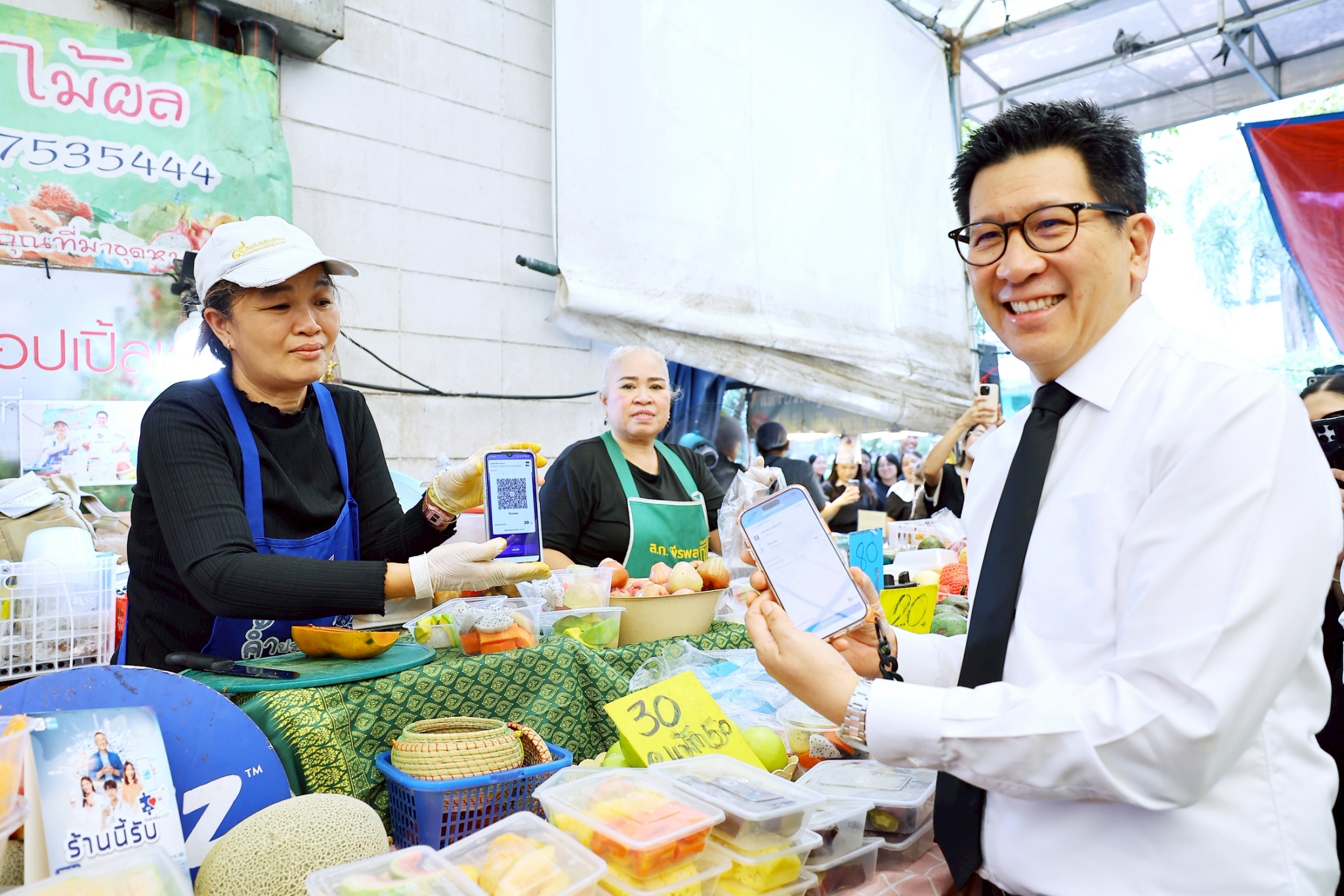 “คนละครึ่งพลัส” ประเดิมวันแรกคึกคัก ยอดประชาชนใช้จ่ายทะลุ 752 ล้านบาท