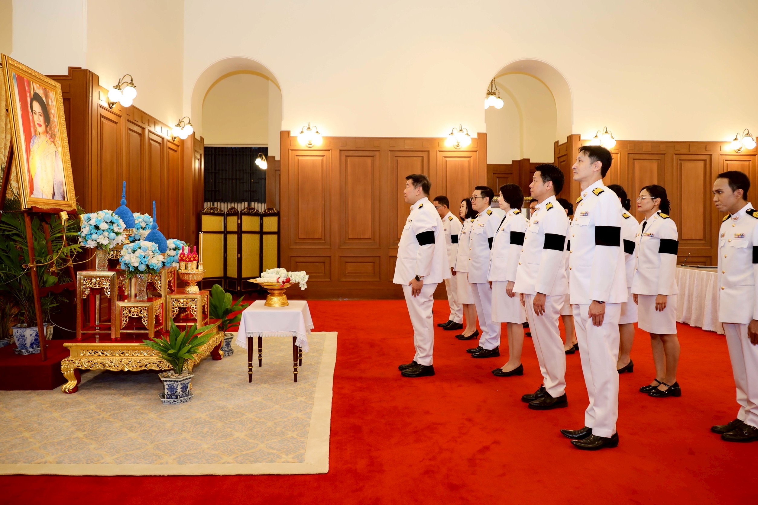 กบข. เข้าถวายสักการะ และลงนามถวายความอาลัย สมเด็จพระบรมราชชนนีพันปีหลวง