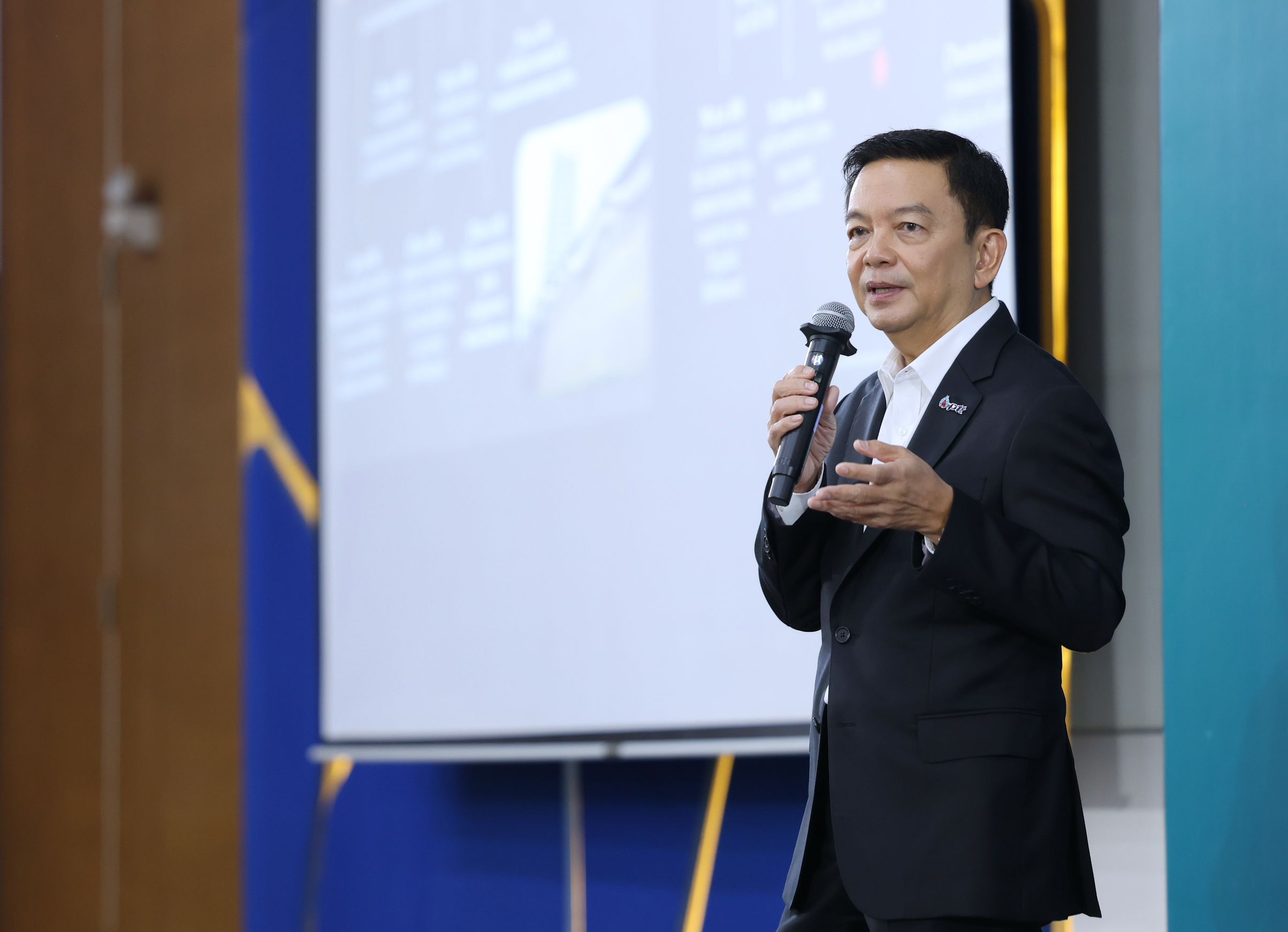 ปตท.ตั้งเป้าเพิ่มกระแสเงินสดอีก 1 แสนล้าน - ปิดดีลพันธมิตรธุรกิจปิโตรฯ – การกลั่น ปี 69