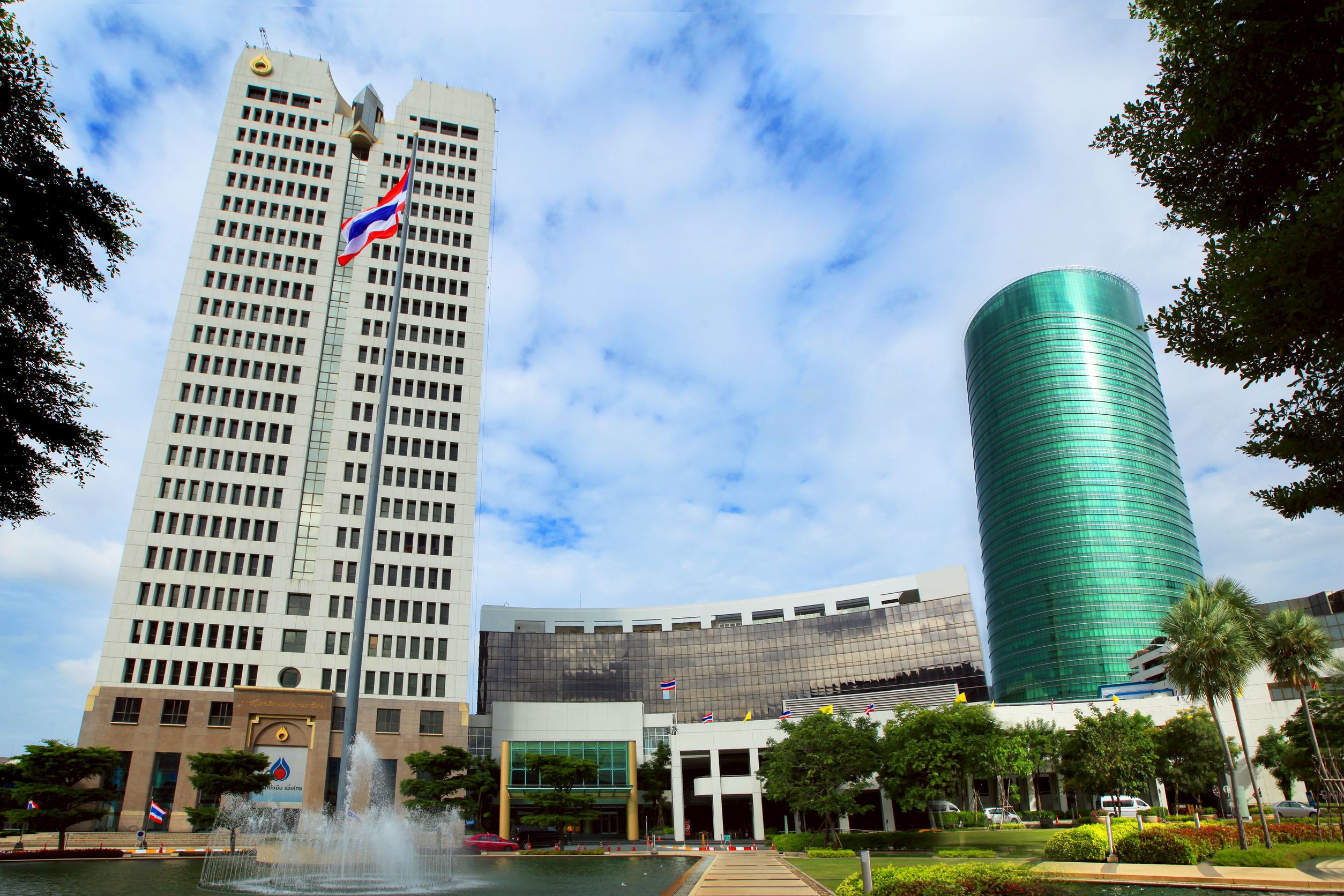 กลุ่ม ปตท. - บางจาก ยันไม่ปรับขึ้นราคาน้ำมันสำเร็จรูป - พลังงาน ย้ำมีเพียงพอ ขอปชช.อย่ากักตุน